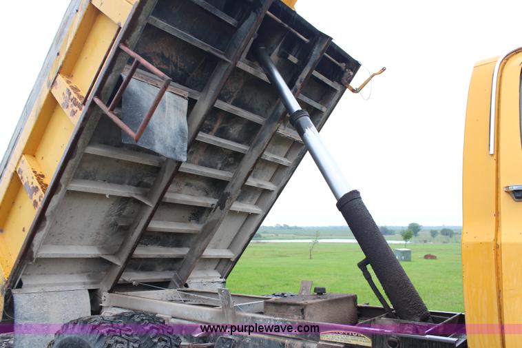 image for item H6503 1981 GMC TopKick dump truck