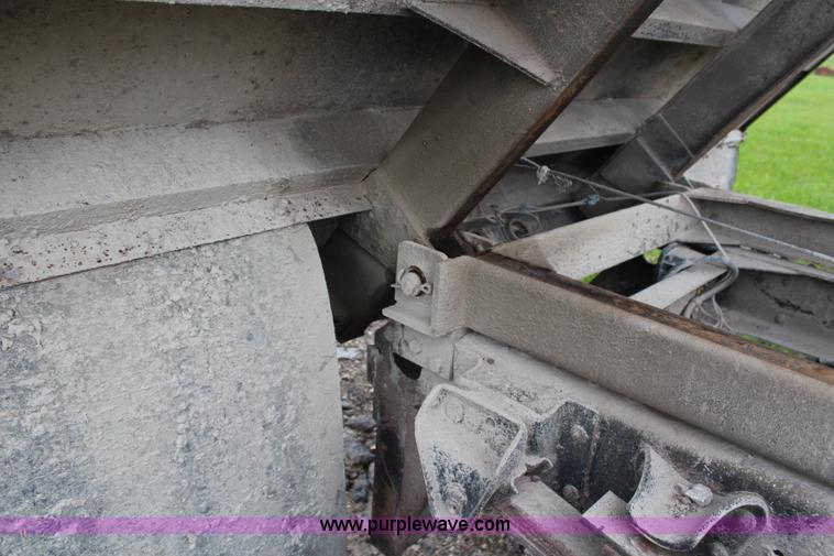 image for item H6503 1981 GMC TopKick dump truck