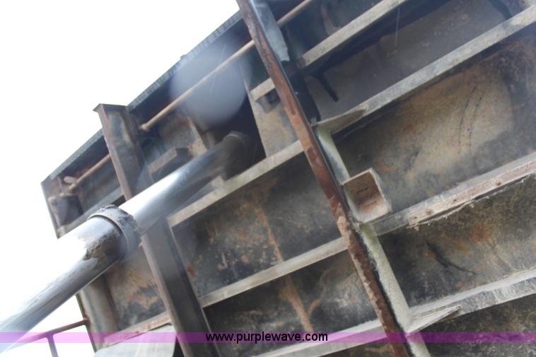 image for item H6503 1981 GMC TopKick dump truck