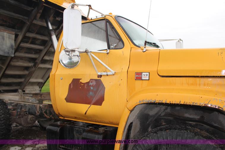 image for item H6503 1981 GMC TopKick dump truck