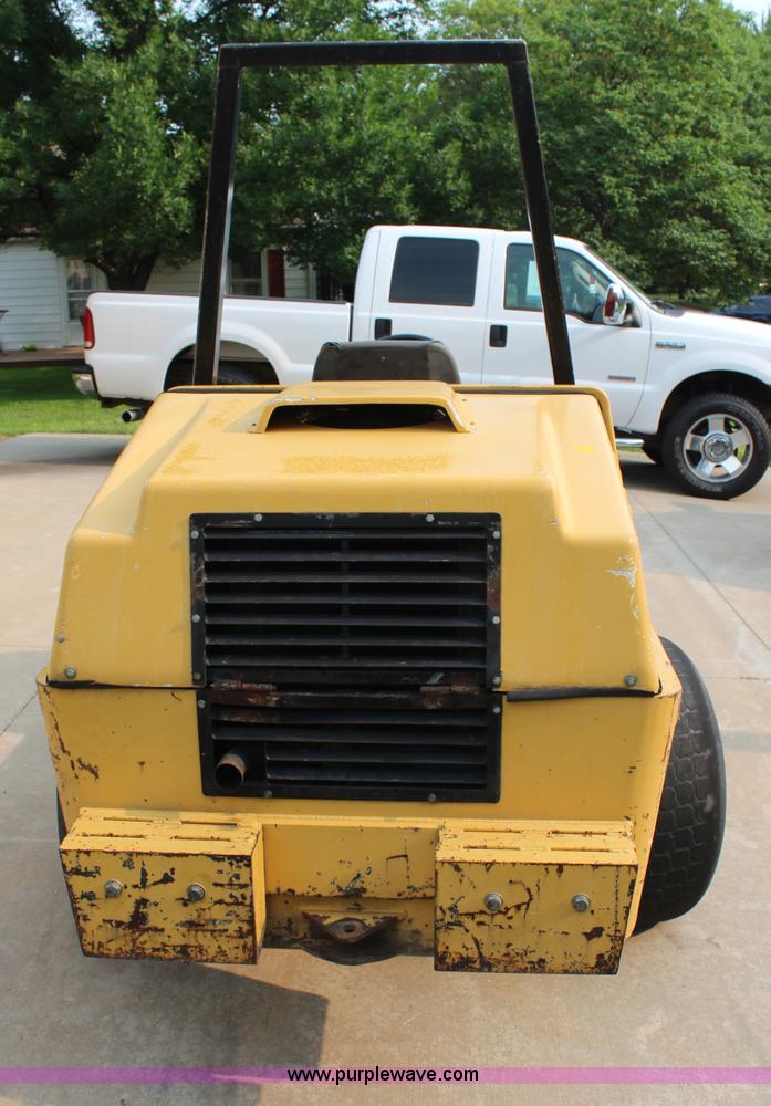 image for item H6513 Magnum 136A sod loader