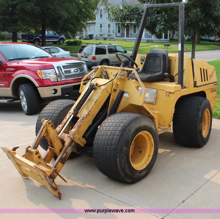 image for item H6513 Magnum 136A sod loader