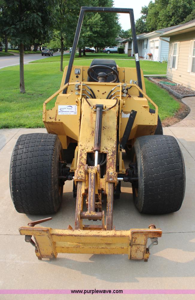 image for item H6513 Magnum 136A sod loader