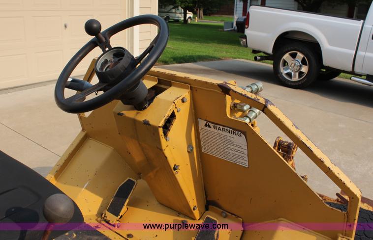 image for item H6513 Magnum 136A sod loader