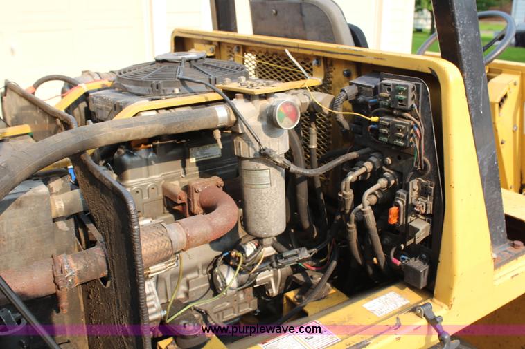 image for item H6513 Magnum 136A sod loader