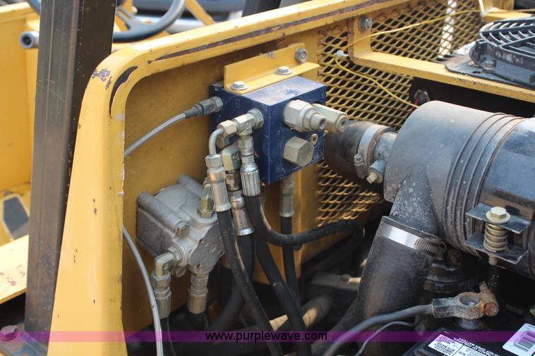 image for item H6513 Magnum 136A sod loader