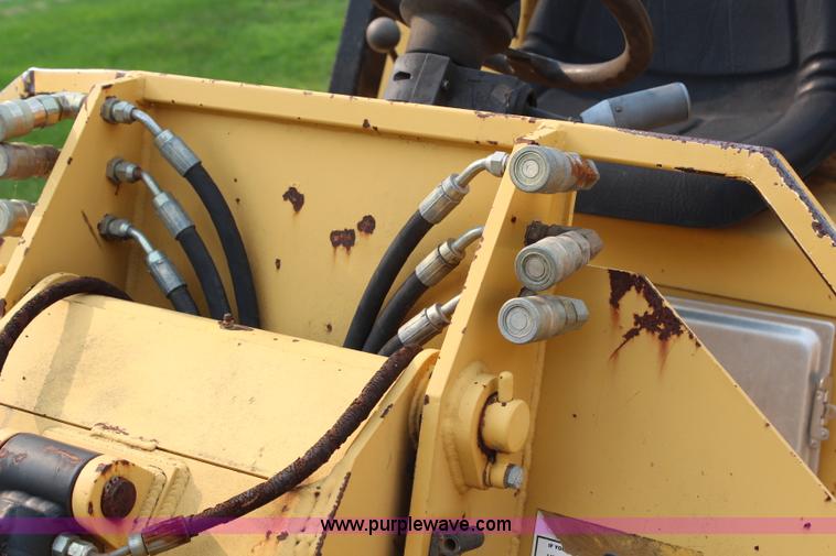 image for item H6513 Magnum 136A sod loader