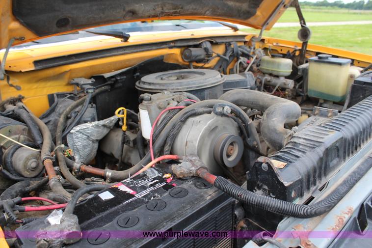 image for item H6515 1990 Ford F450 Super Duty flatbed truck