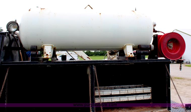 image for item H6515 1990 Ford F450 Super Duty flatbed truck