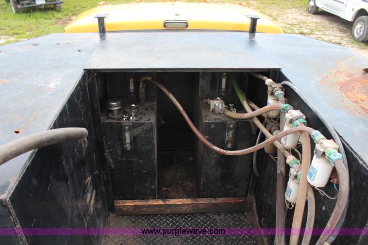 image for item H6515 1990 Ford F450 Super Duty flatbed truck