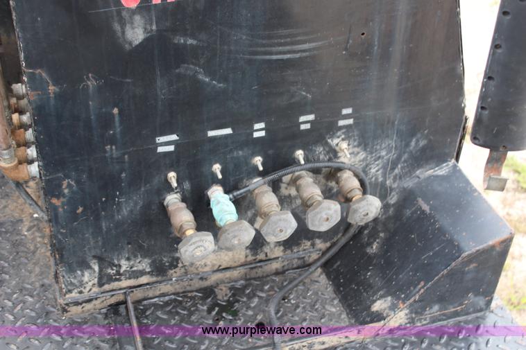 image for item H6515 1990 Ford F450 Super Duty flatbed truck