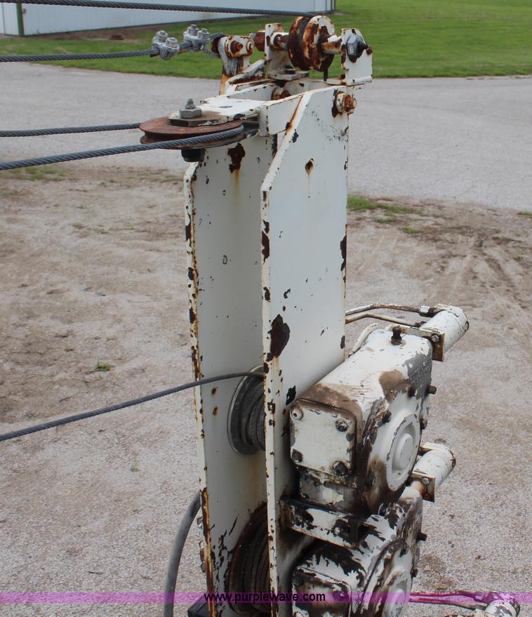 image for item H6515 1990 Ford F450 Super Duty flatbed truck