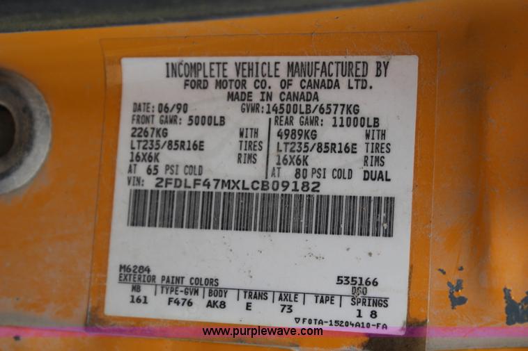 image for item H6515 1990 Ford F450 Super Duty flatbed truck