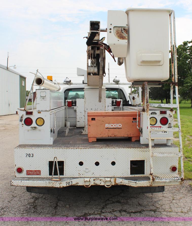 image for item H6516 1999 Ford F550 Super Duty bucket truck