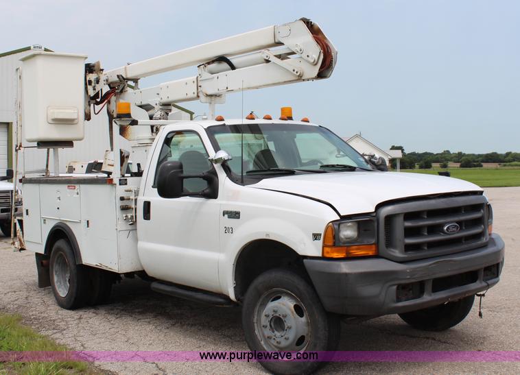 image for item H6516 1999 Ford F550 Super Duty bucket truck