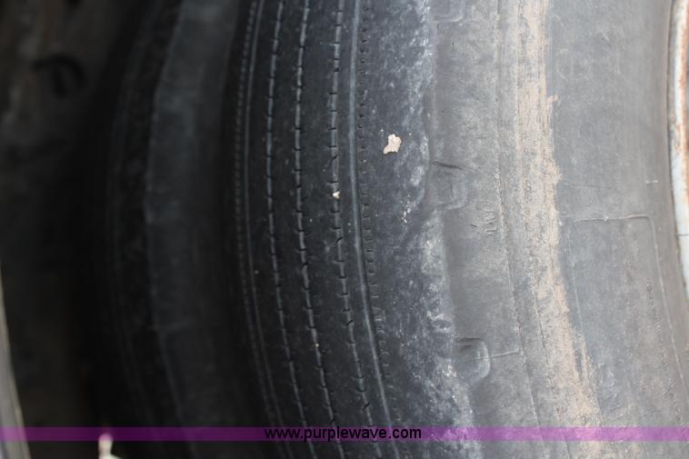 image for item H6516 1999 Ford F550 Super Duty bucket truck