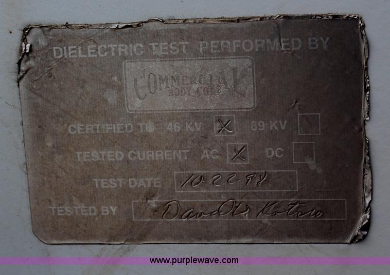 image for item H6516 1999 Ford F550 Super Duty bucket truck