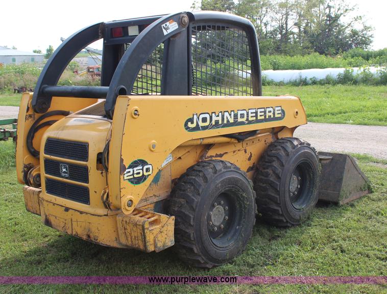 image for item H6519 1999 John Deere 250 skid steer