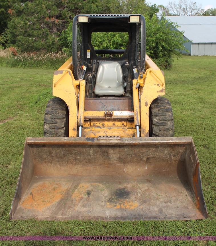 image for item H6519 1999 John Deere 250 skid steer