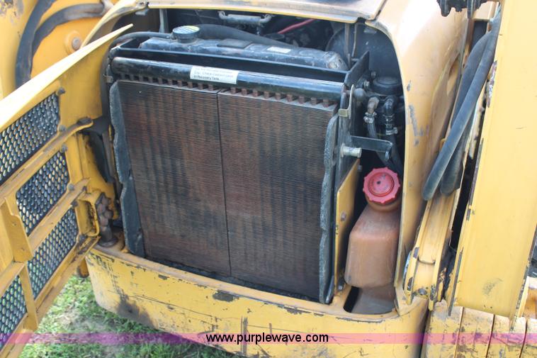 image for item H6519 1999 John Deere 250 skid steer