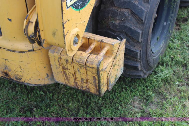 image for item H6519 1999 John Deere 250 skid steer