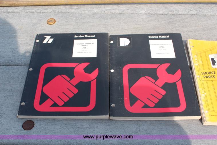 image for item H6520 International 2500 backhoe loader