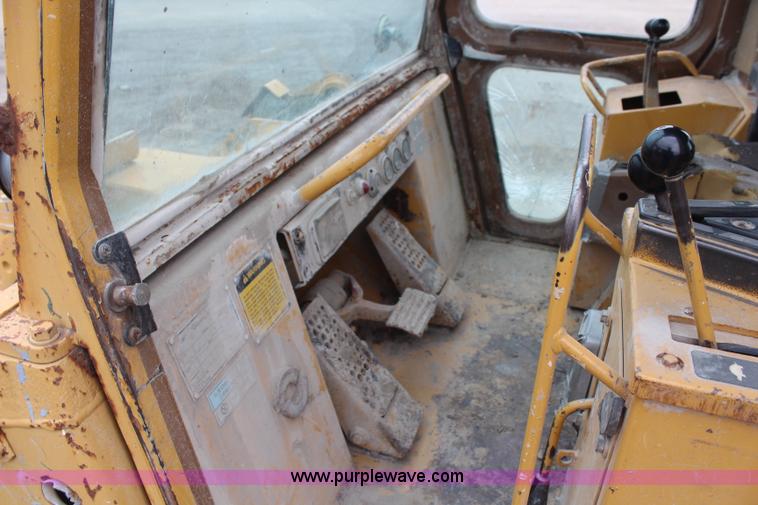 image for item H6523 1995 Caterpillar 963B track loader