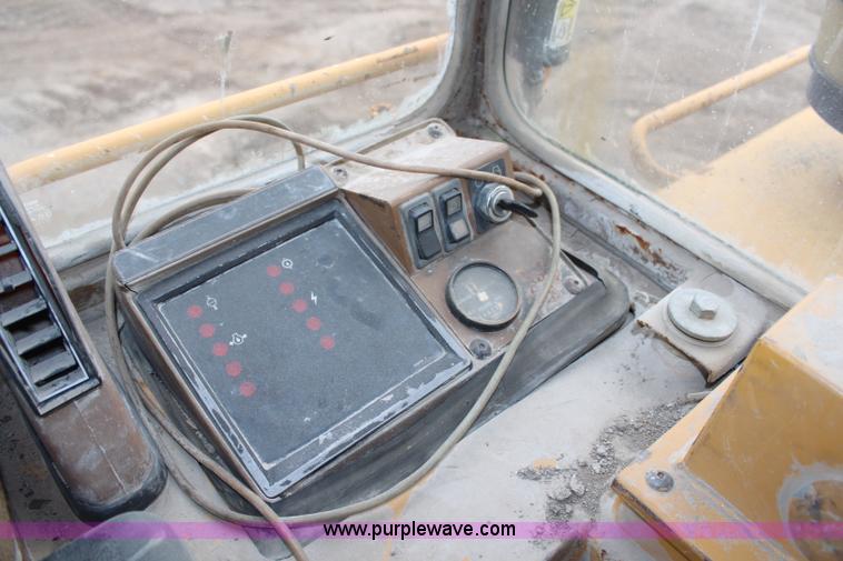 image for item H6523 1995 Caterpillar 963B track loader