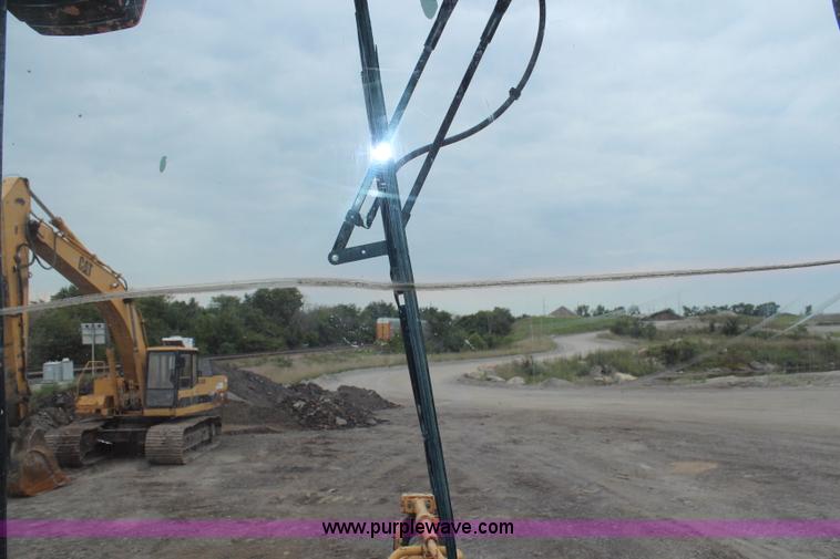 image for item H6523 1995 Caterpillar 963B track loader