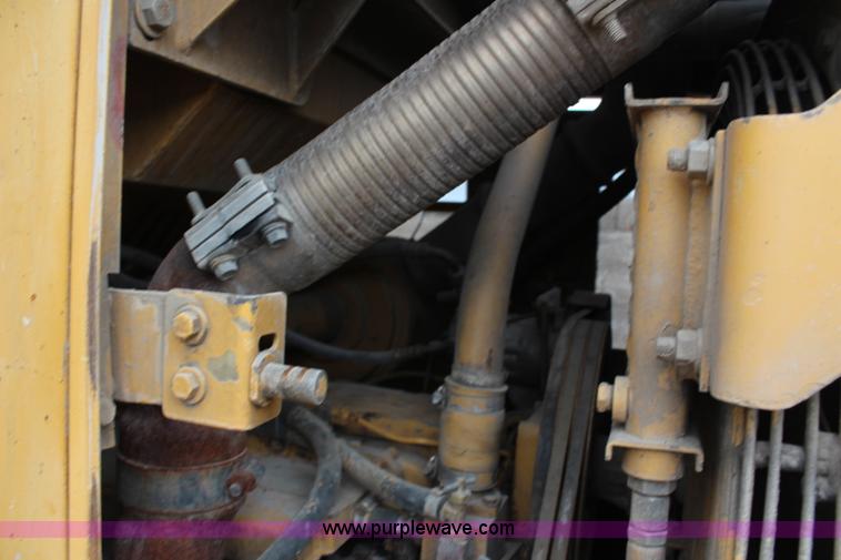 image for item H6523 1995 Caterpillar 963B track loader