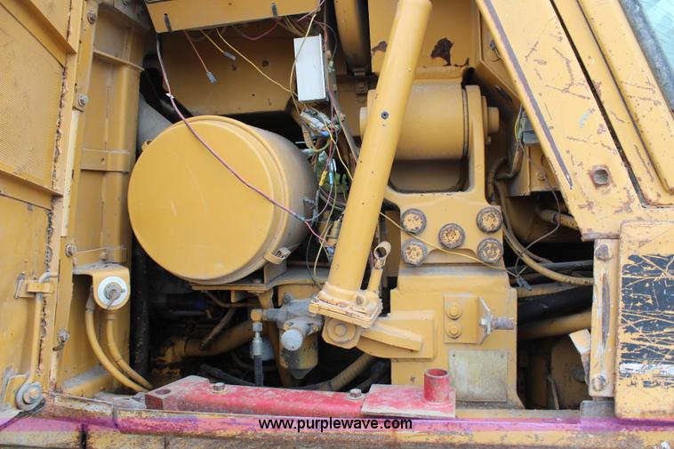 image for item H6523 1995 Caterpillar 963B track loader