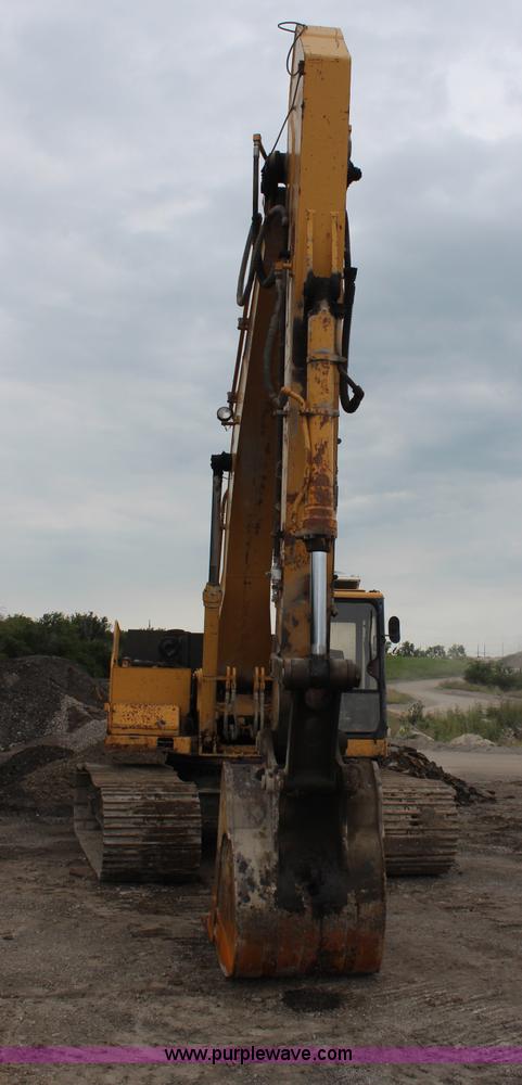 image for item H6524 1990 Caterpillar EL300B excavator