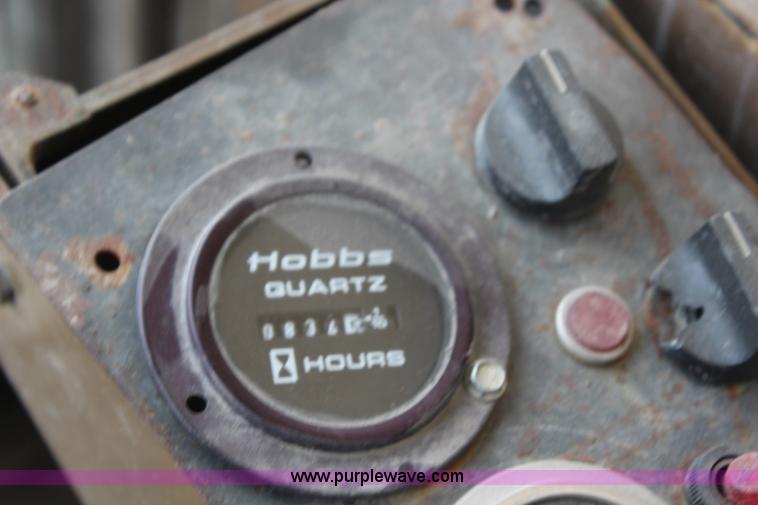 image for item H6524 1990 Caterpillar EL300B excavator