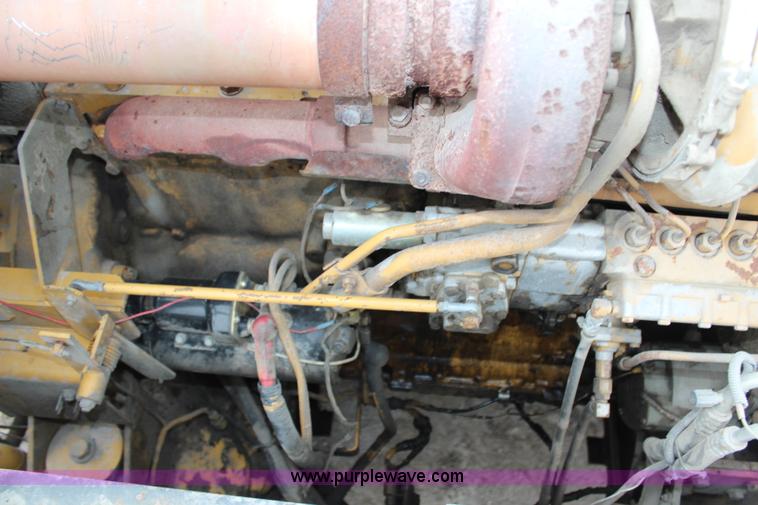 image for item H6524 1990 Caterpillar EL300B excavator