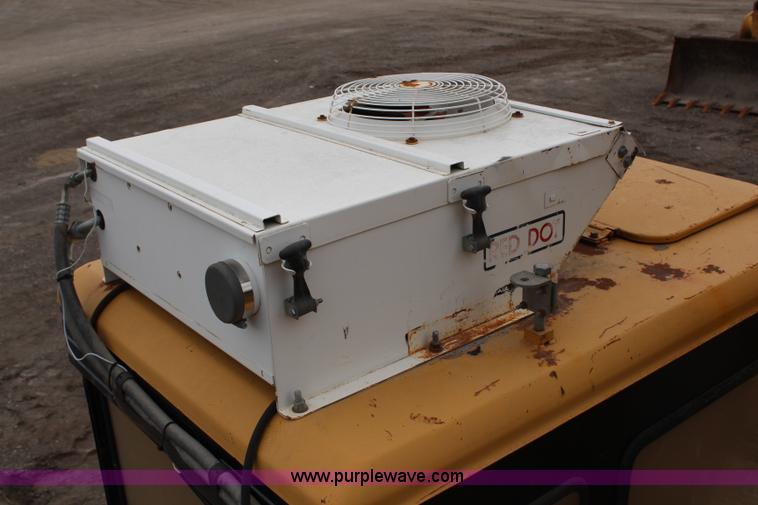 image for item H6524 1990 Caterpillar EL300B excavator