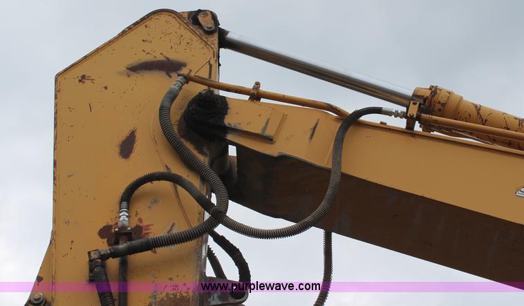 image for item H6524 1990 Caterpillar EL300B excavator