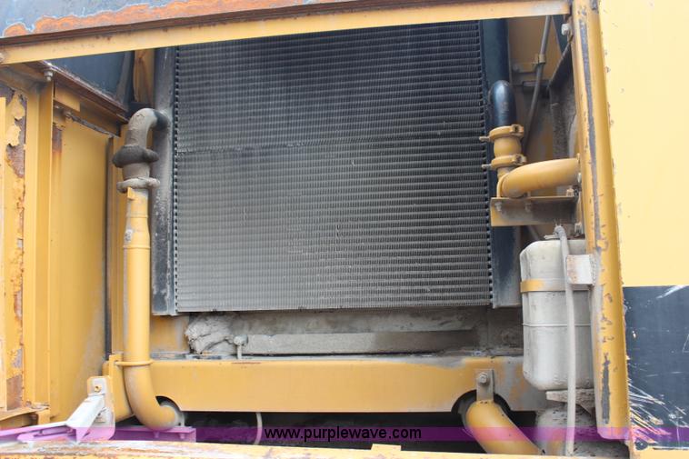 image for item H6524 1990 Caterpillar EL300B excavator