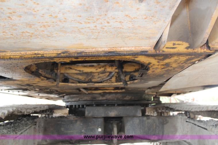 image for item H6524 1990 Caterpillar EL300B excavator