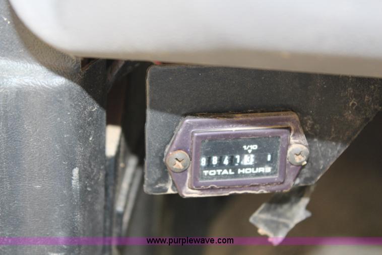 image for item H6545 1996 Ford F800 flatbed truck