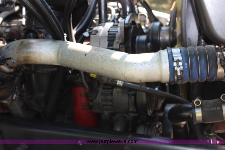 image for item H6545 1996 Ford F800 flatbed truck