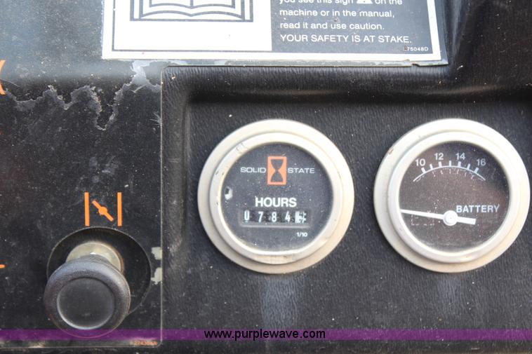 image for item H6641 2004 Ditch Witch 1820HE trencher