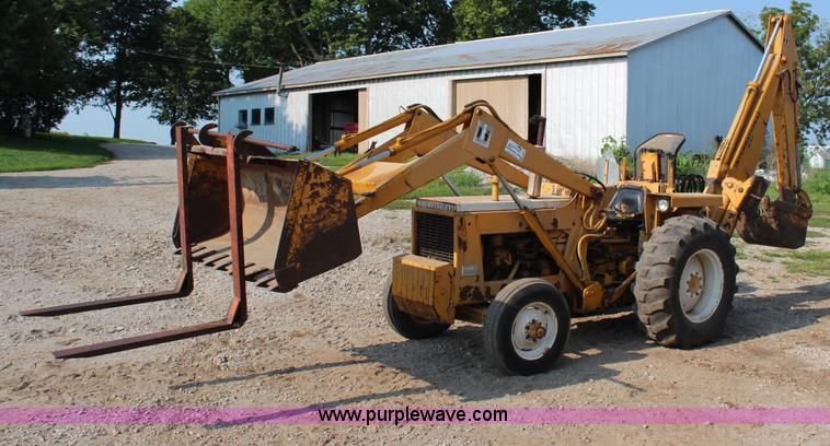 image for item H6665 International 3444 backhoe