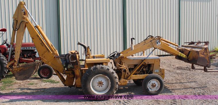 image for item H6665 International 3444 backhoe