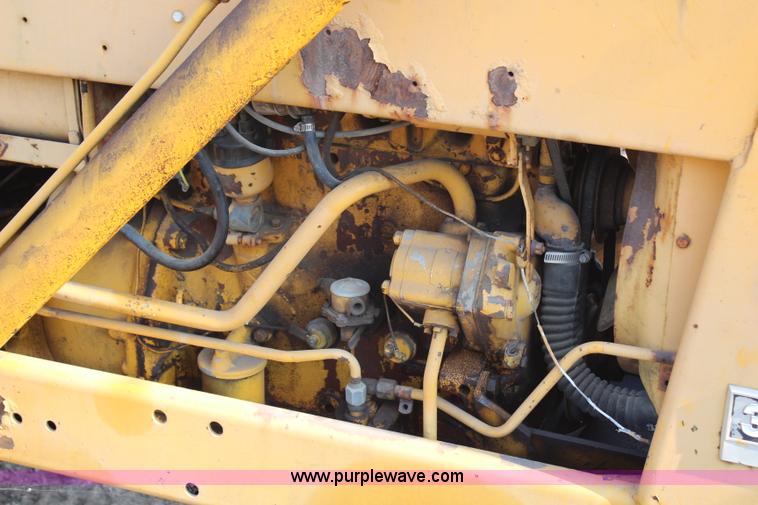 image for item H6665 International 3444 backhoe