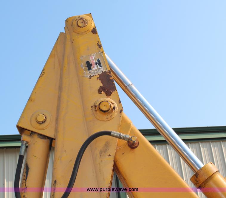 image for item H6665 International 3444 backhoe