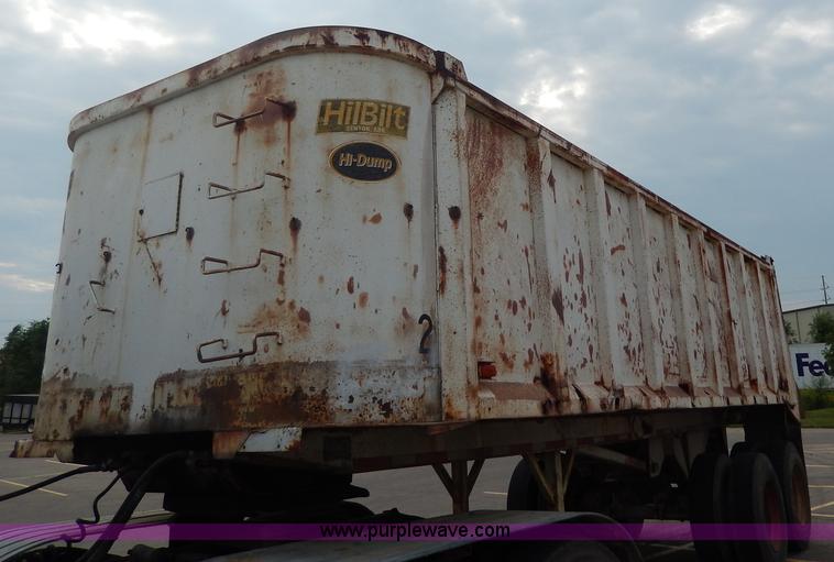 image for item I4338 1986 Hilbilt Hi Dump trailer