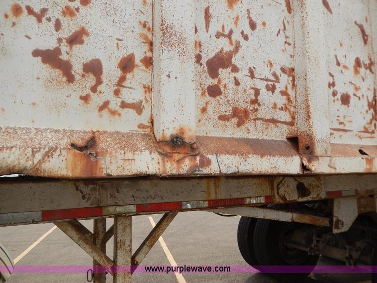 image for item I4338 1986 Hilbilt Hi Dump trailer