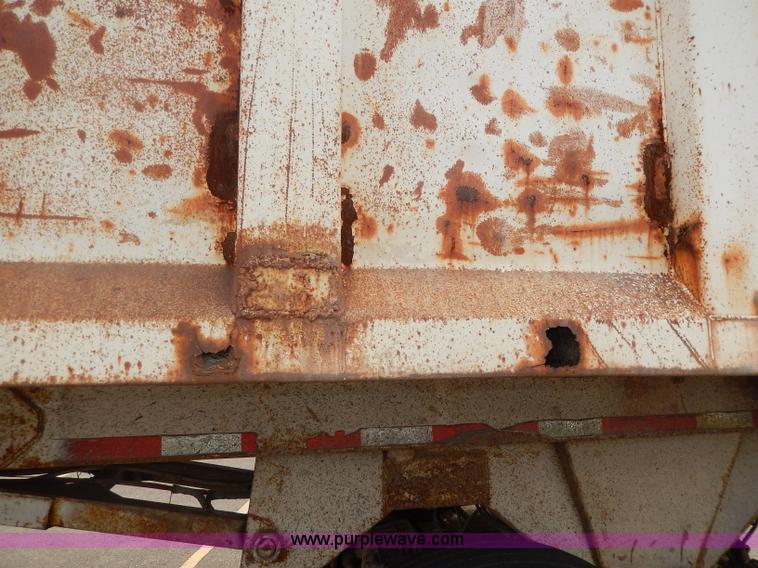image for item I4338 1986 Hilbilt Hi Dump trailer