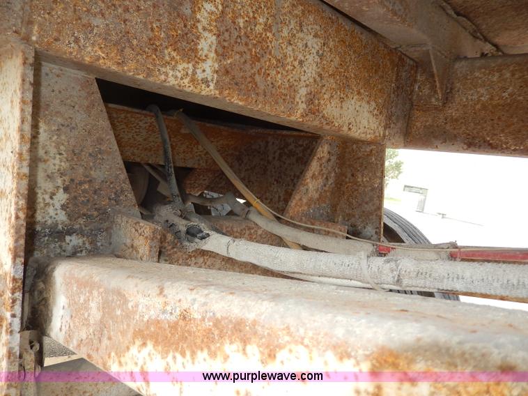 image for item I4338 1986 Hilbilt Hi Dump trailer