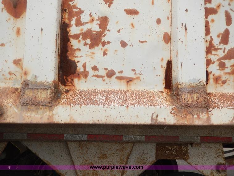 image for item I4338 1986 Hilbilt Hi Dump trailer